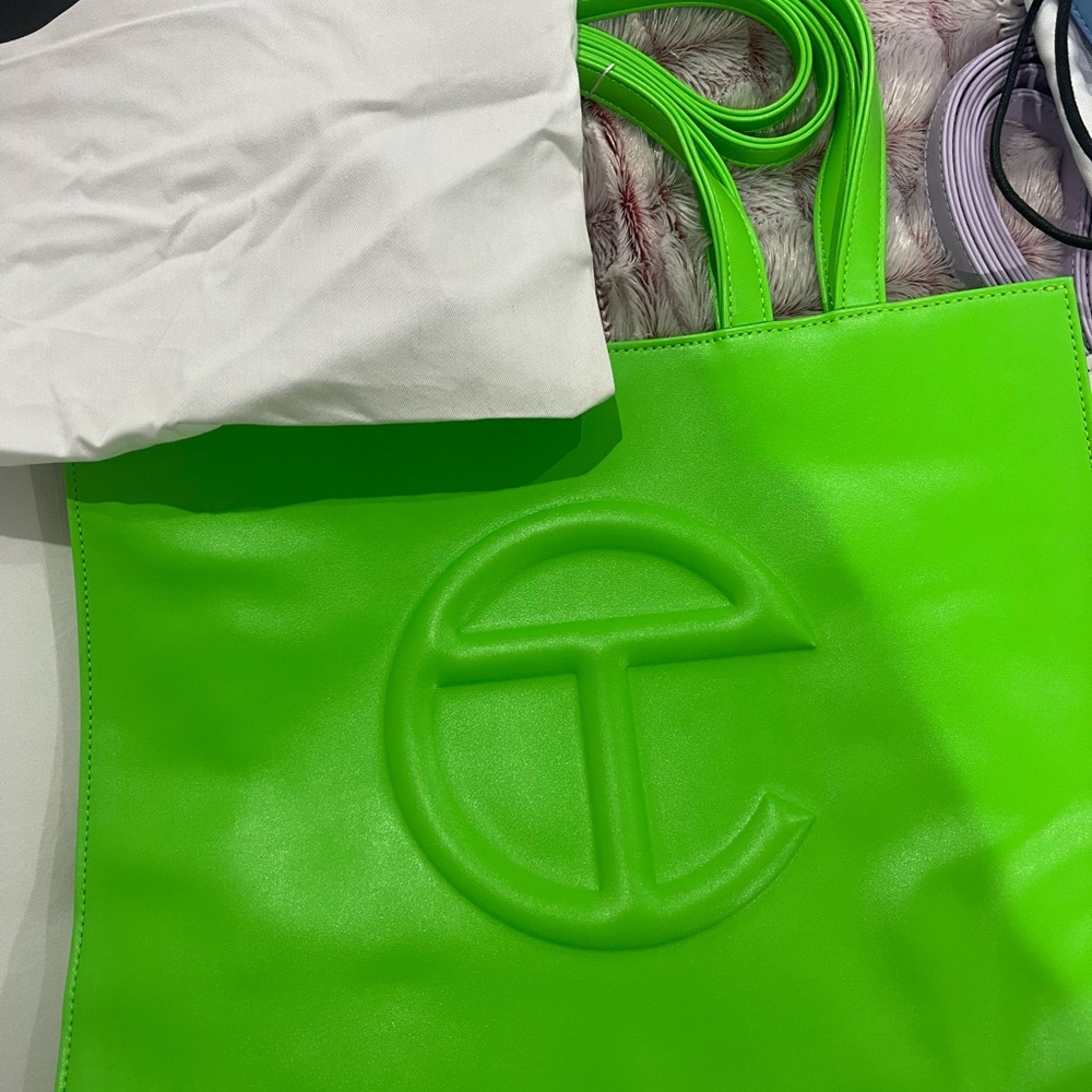 Authentic Telfar Medium Bag - Picture 3 of 4